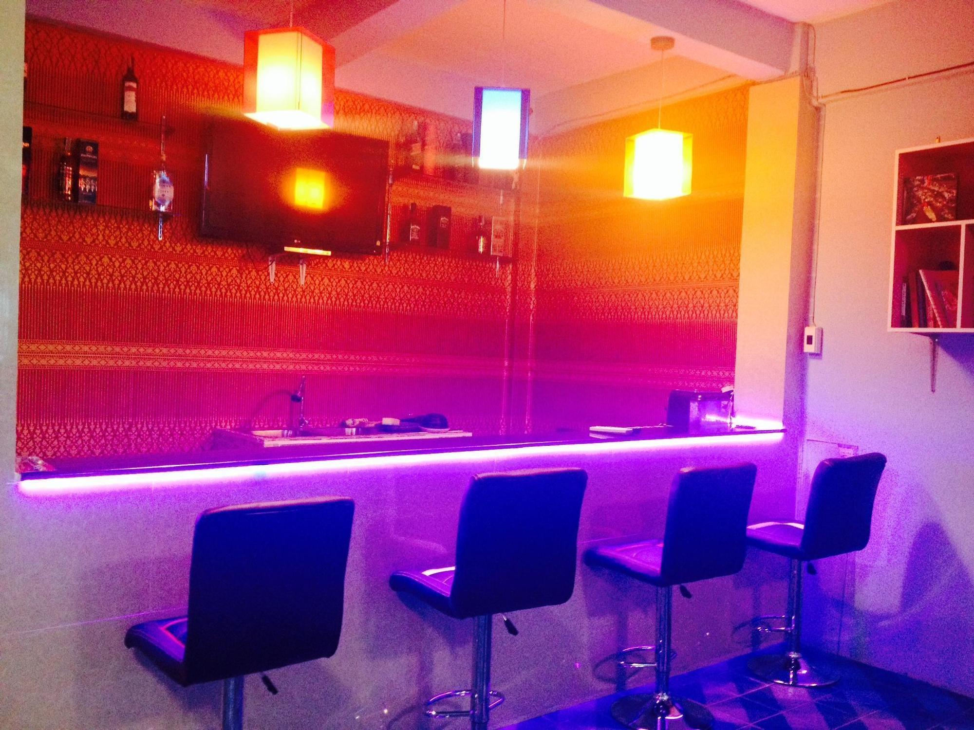 Mint Hostel Bangkok Bagian luar foto