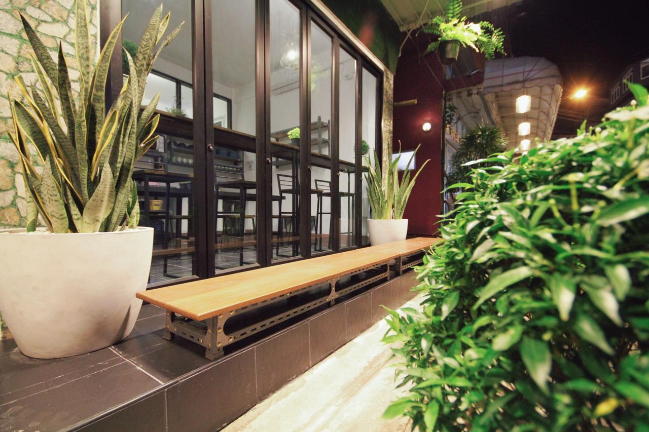 Mint Hostel Bangkok Bagian luar foto