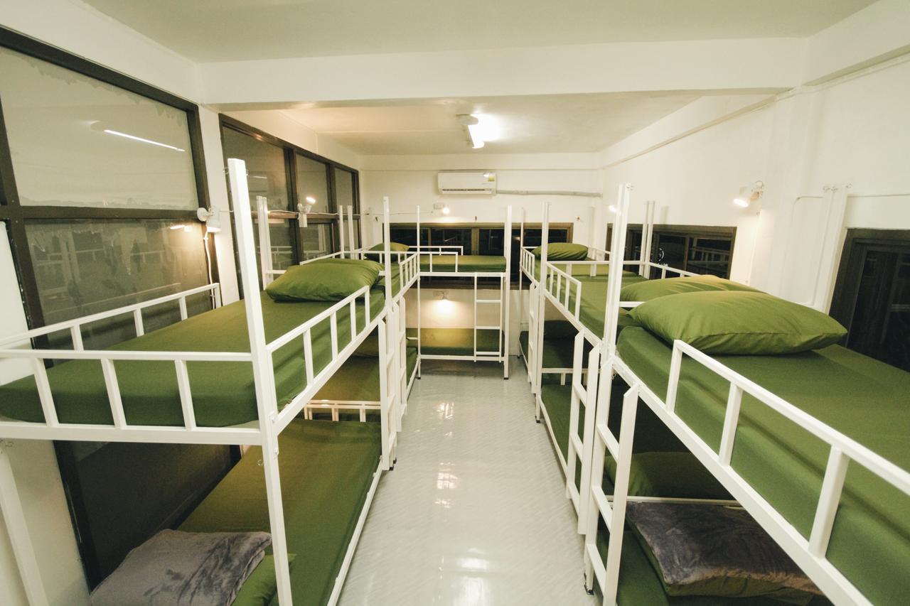 Mint Hostel Bangkok Bagian luar foto