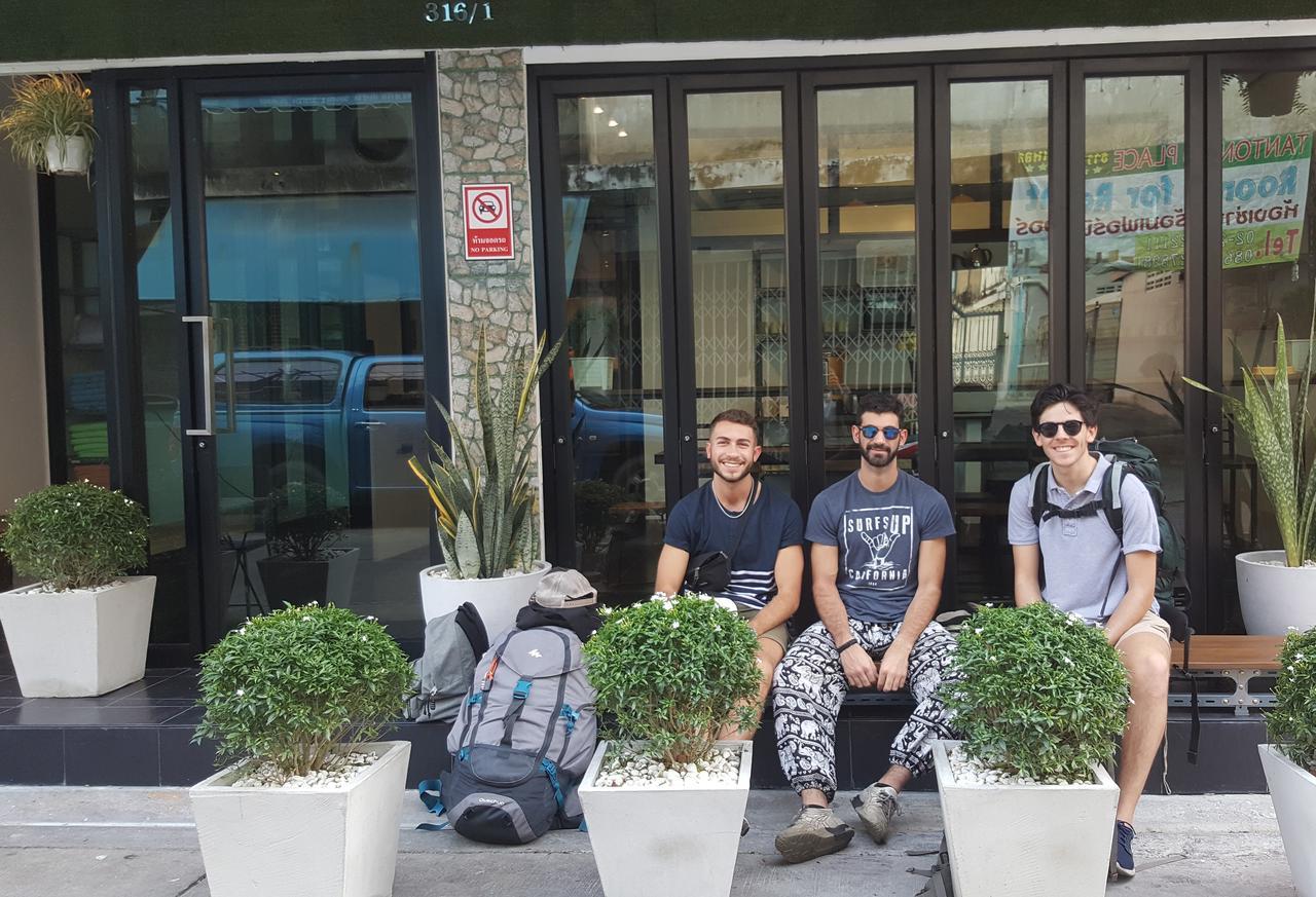 Mint Hostel Bangkok Bagian luar foto