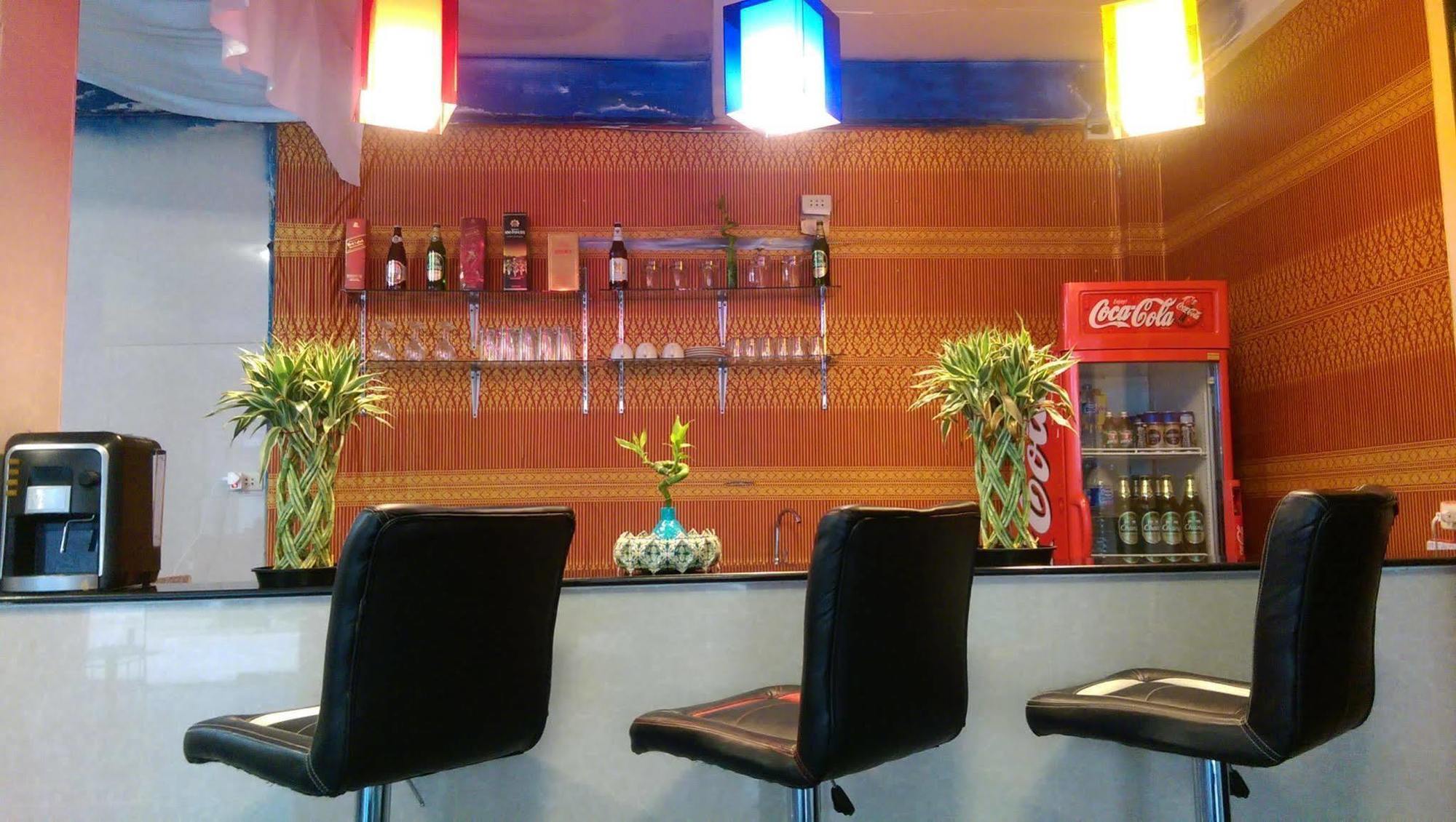 Mint Hostel Bangkok Bagian luar foto