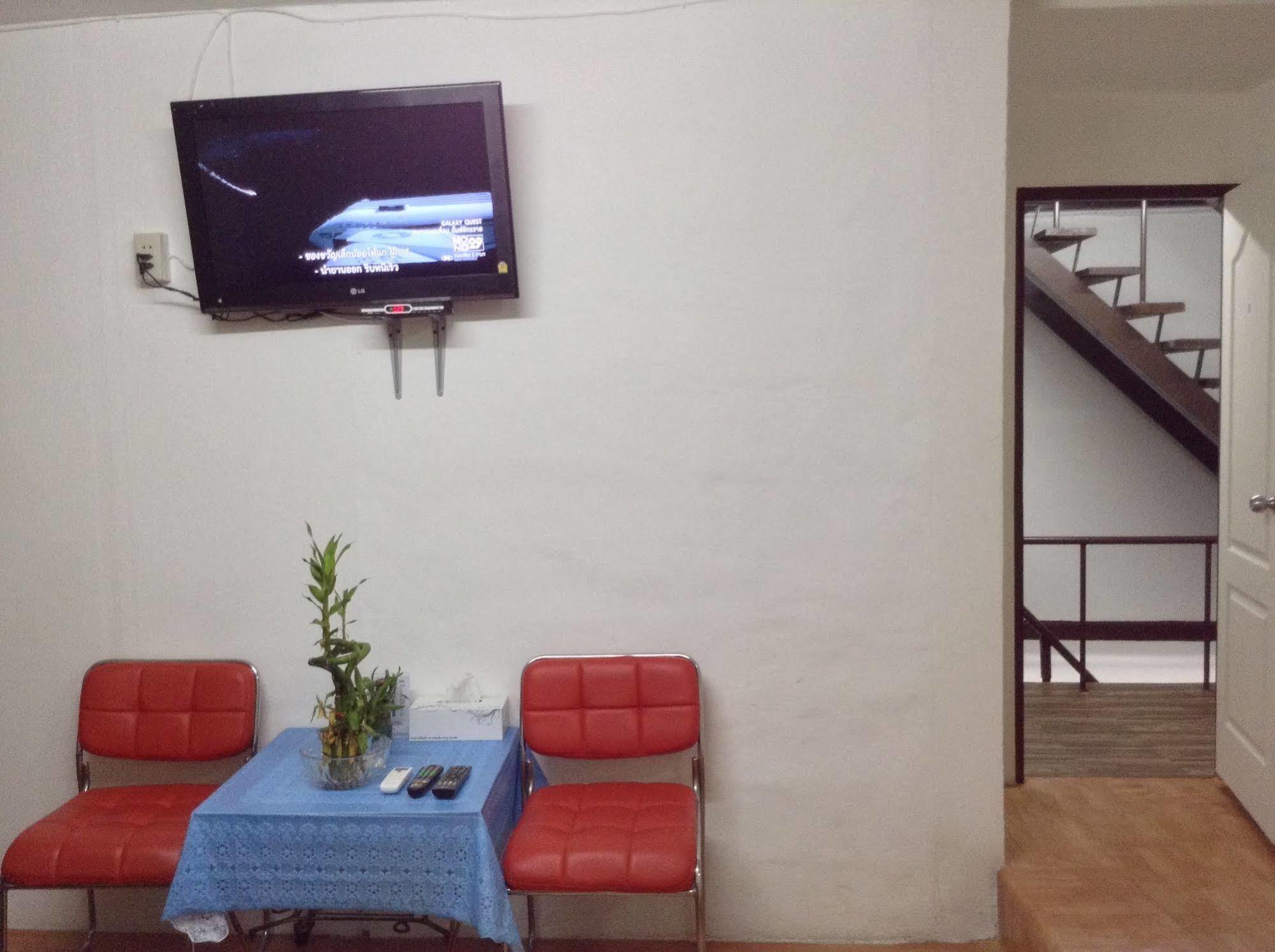 Mint Hostel Bangkok Bagian luar foto