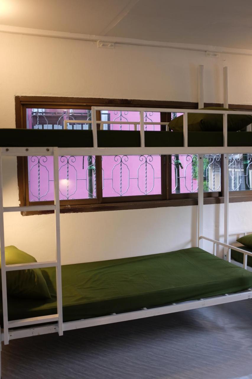 Mint Hostel Bangkok Bagian luar foto